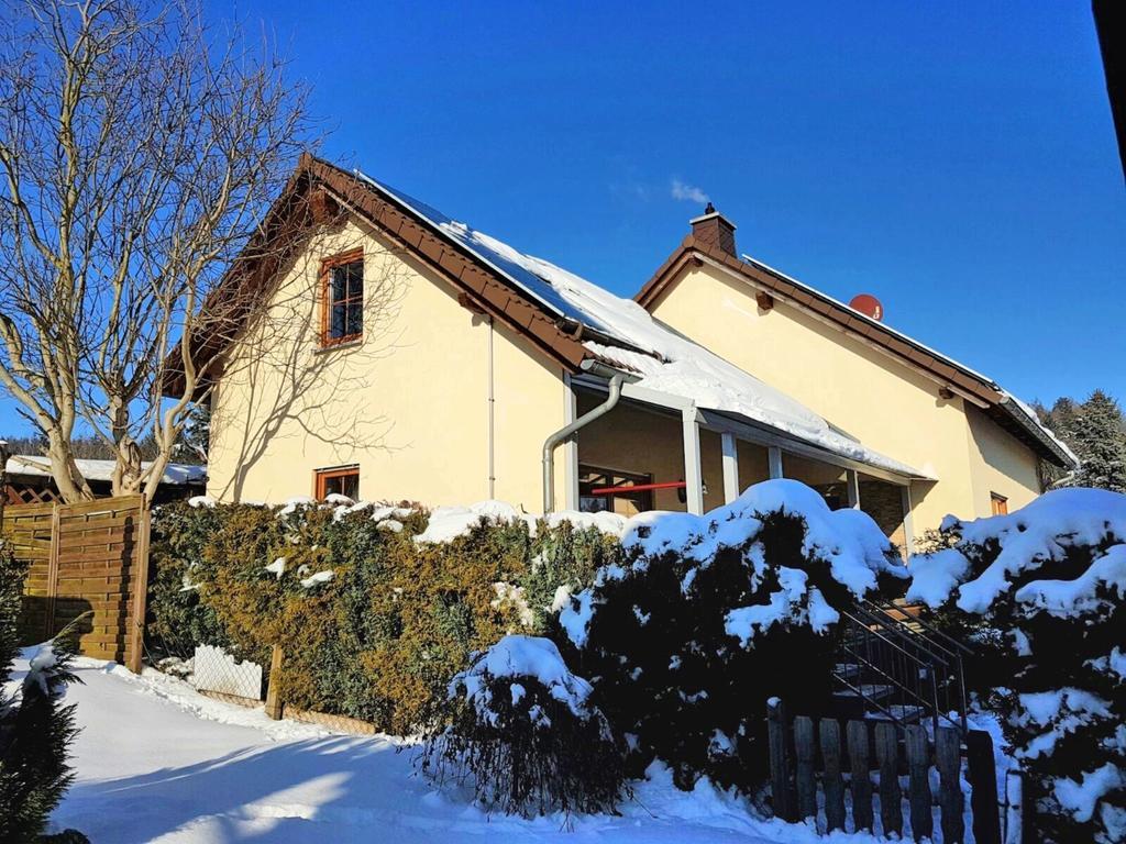 Apartment With Views Of The Ore Mountains Oelsnitz  Exterior foto